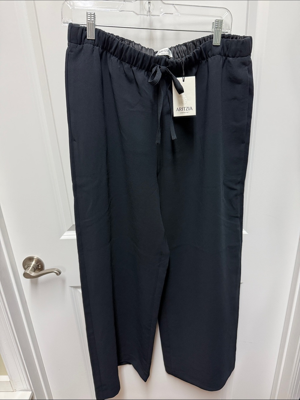 Aritzia Women’s Black Lodge Pant